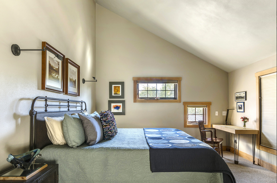 Peak Room